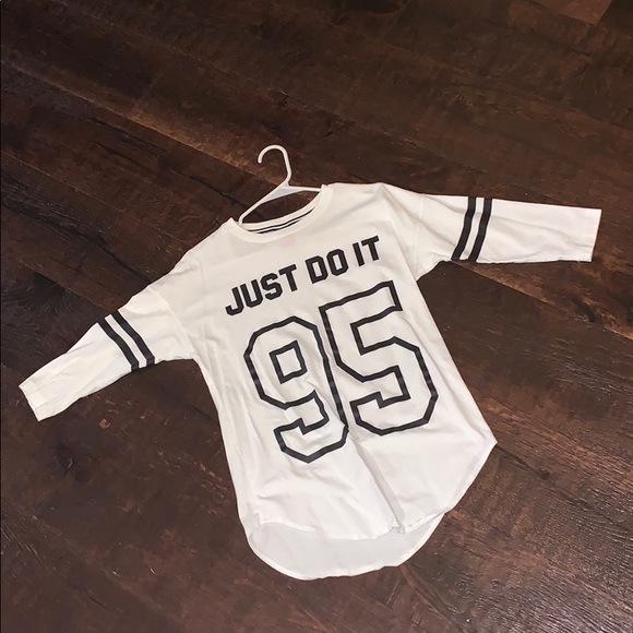 Nike 3/4 sleeve shirts - Picture 2 of 5